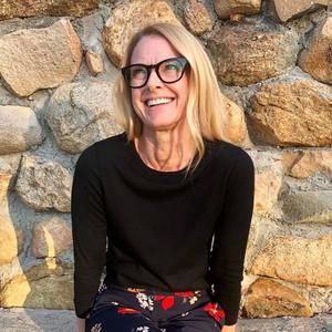 Meet your Posher, Debora